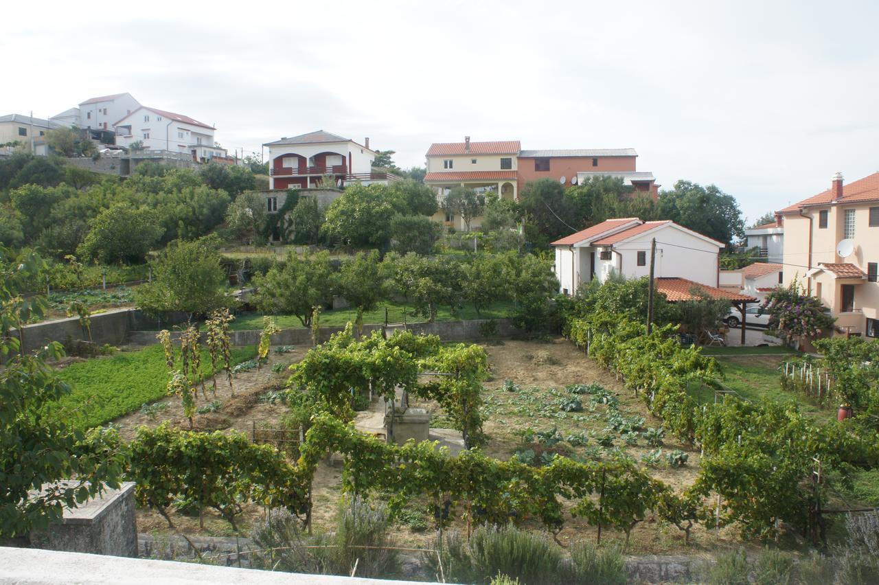 Apartments Dijana Supetarska Draga Exterior photo