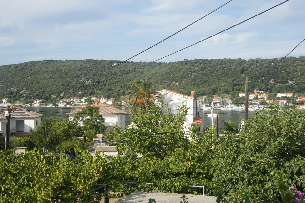 Apartments Dijana Supetarska Draga Exterior photo